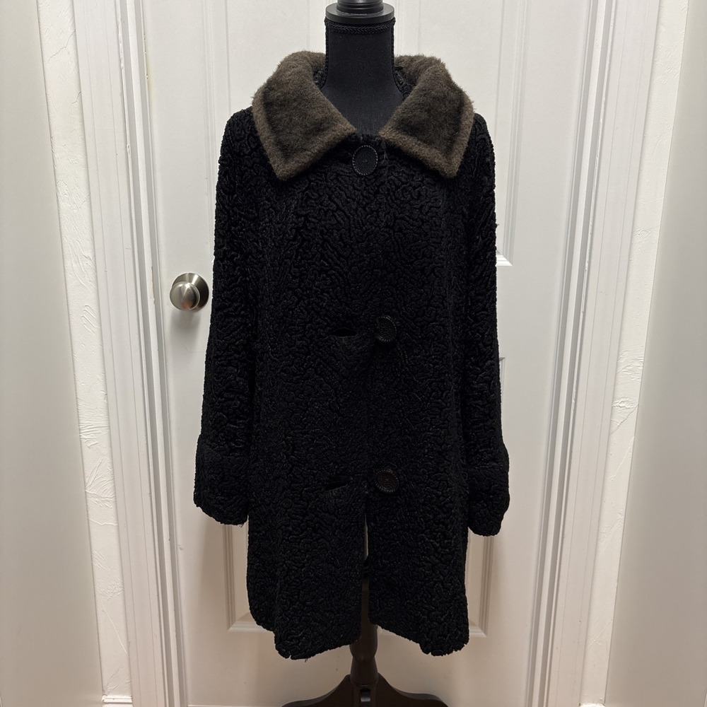 Vintage Black Persian‎ Lamb Coat Lined Contrasting Fur Collar Oversize Button Up